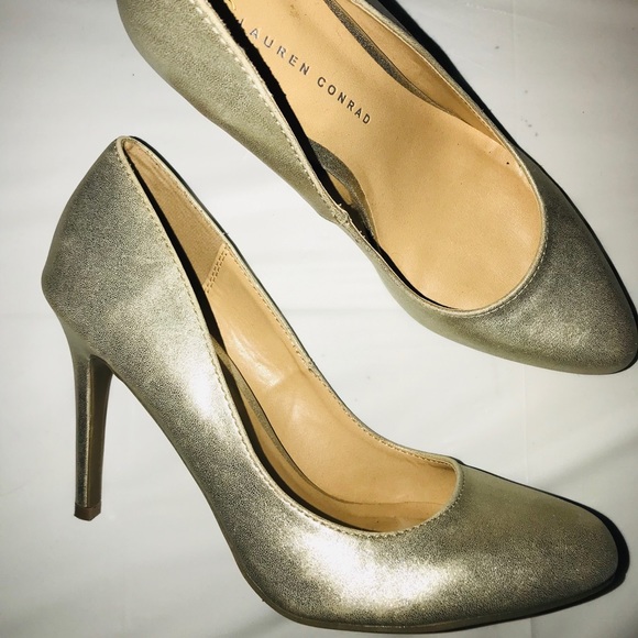 Silver heels - Picture 1 of 1